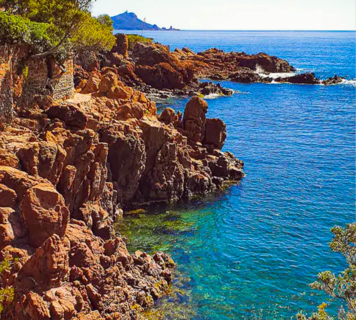 Le sentier du littorale à parcourir de Saint-Raphaël