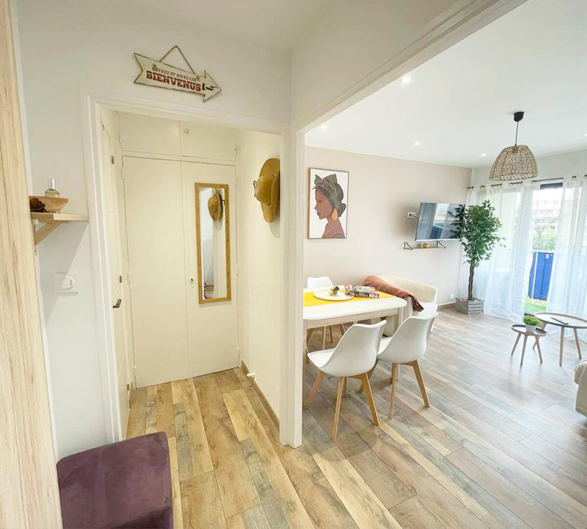Appartement vacances tout confort avec wifi et climatisation à 2 minutes à pied de la plage de Fréjus